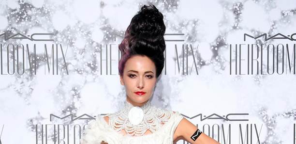 吳彥祖老婆LISA S. 喊口號做”聖誕女王”