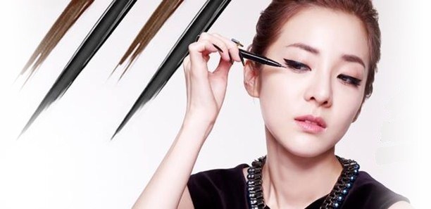 完美韓妝的關鍵就是這個！CLIO全新「Kill Black魅黑防水眼線液筆」就視絕美眼妝重點｜眼線筆推薦