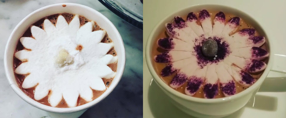 熱可可中還有一朵盛開的花，是不是讓你覺得更溫暖了呢？