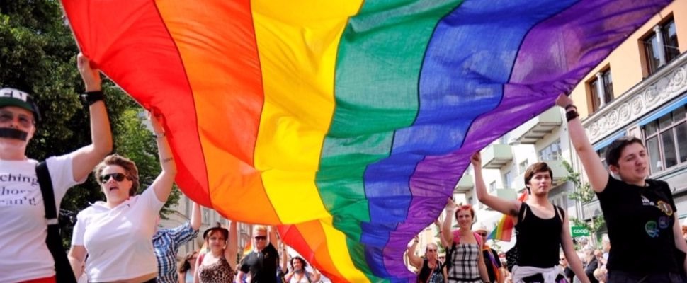 連婆媽劇都上演男男吻，怎麼還會覺得同性戀很不一般？