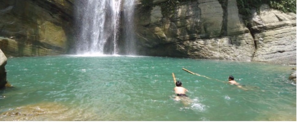 不必去沙灘人擠人，三個秘境玩水區報給你知～｜旅遊景點