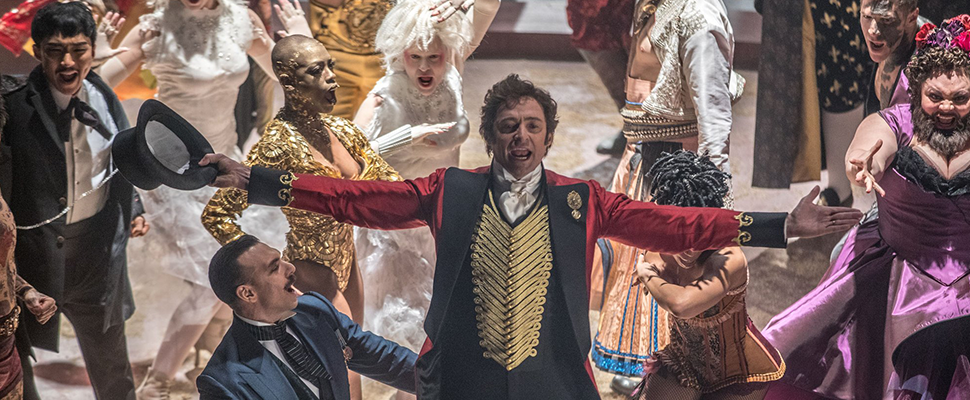 休傑克曼、柴克艾弗隆同台開唱！《The Greatest Showman》馬戲團歌舞劇直接預定跨年最佳約會電影！｜電影焦點
