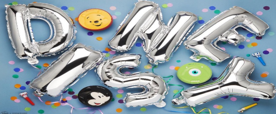 連小朋友都可以擦的防曬氣墊粉餅，一推出就搶購一空的超人氣款聯名系列是？